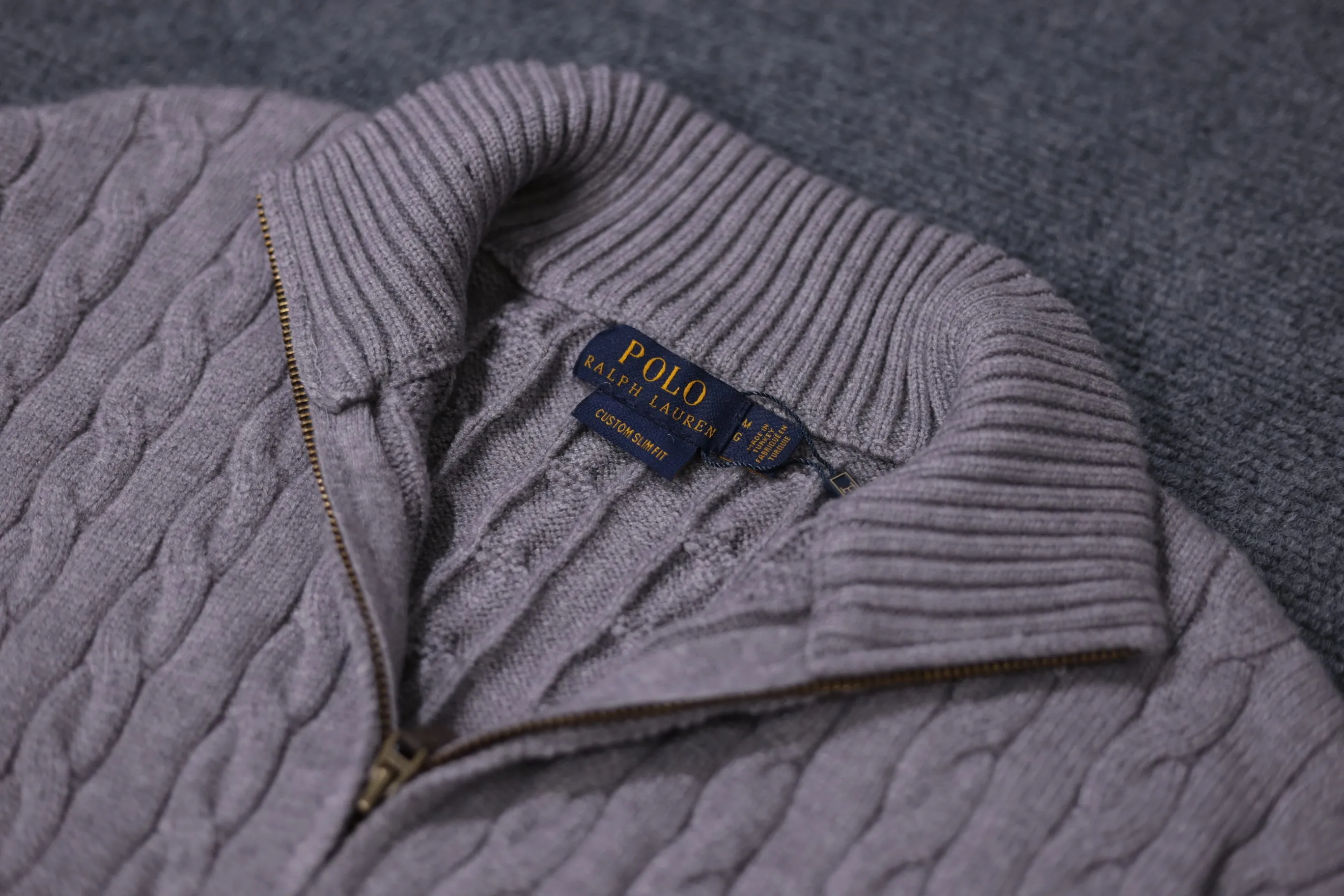 P300 Style No. D07) The top version on the market in 2025 Ralph Lauren #ootddailywear #Autumn and winter sweater #Knitted sweater outfit #ralph lauren sweater #Can be worn by both men and women [Star R] Finally waited until the Ralph men’s twist sweater half-zip bra top was put on and it’s finally here! The hottest half-zip sweater! Limited editions every year, there won’t be many models in the store! Ralph Lauren Men's Half-Zip Twist Sweater [Fire R] The shape is really nice. It can be worn alone or as a jacket. It can be worn inside or outside, or it can be worn inside with a shirt ~ 100% pure cotton #Practical Wear Colors: off-white, navy blue, khaki, gray, size S to XL